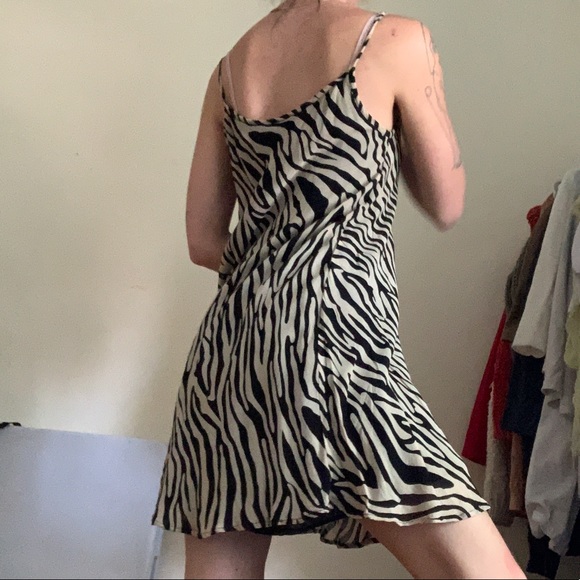 Zebra Printed Le Chateau Babydoll Dress Size S - Picture 3 of 4